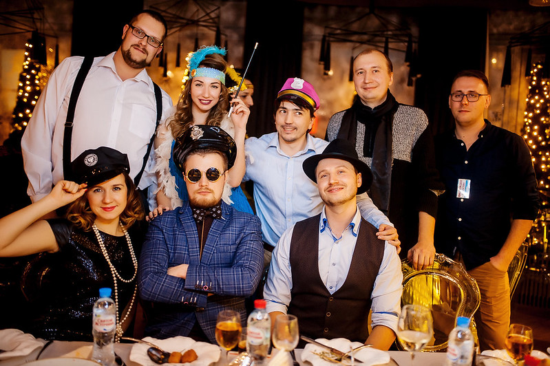 Команда компании празднует Новый год в ресторане Запоріжжя