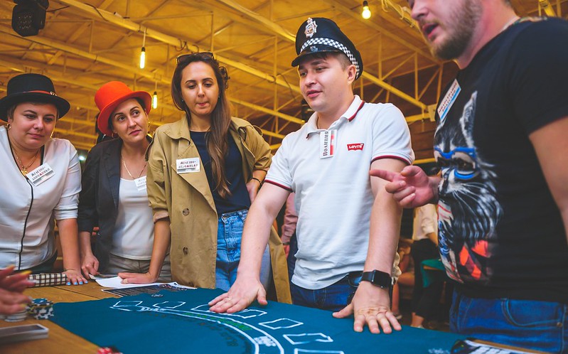 Корпоративные сувениры и подарки на День нефтяника в Запоріжжя